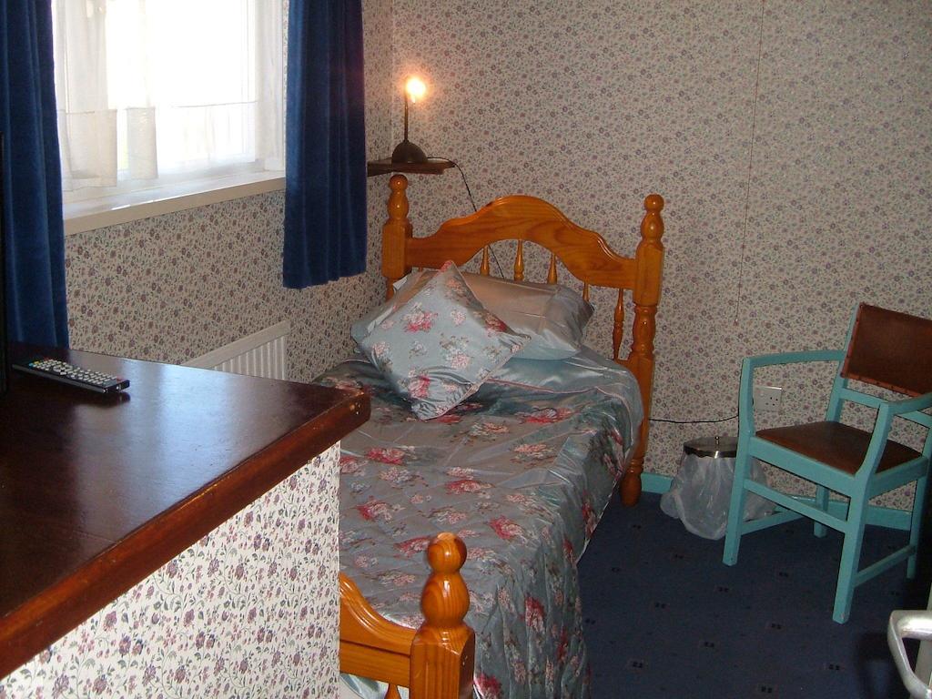 Tremains Guest House Bridgend  Quarto foto