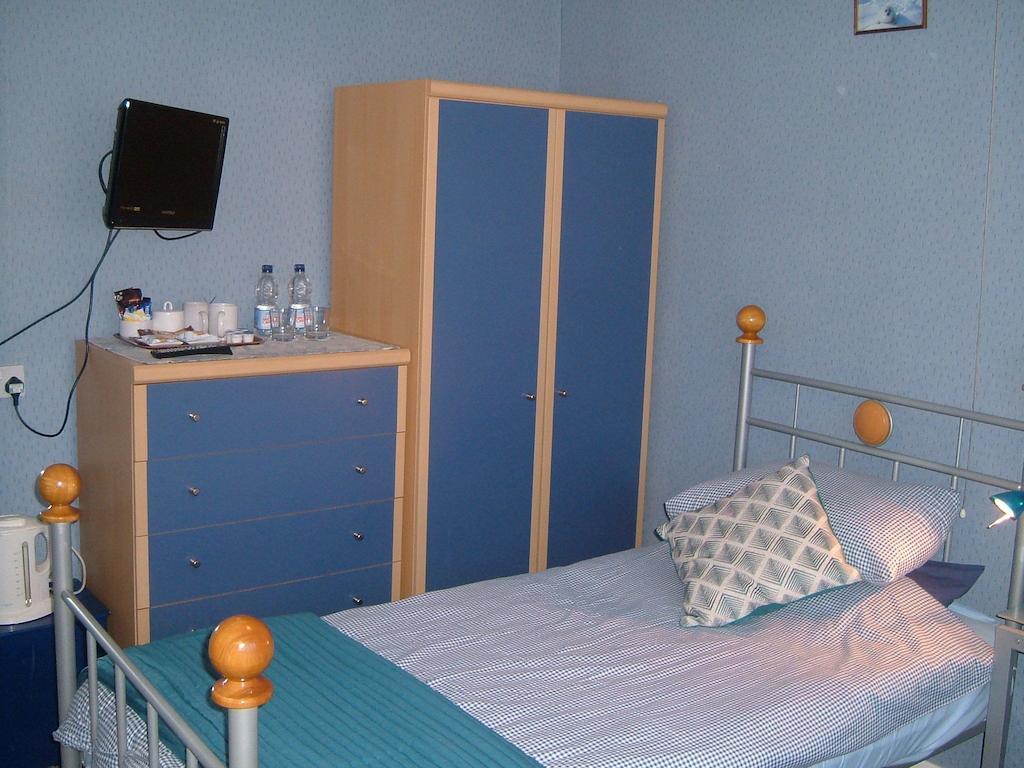 Tremains Guest House Bridgend  Quarto foto